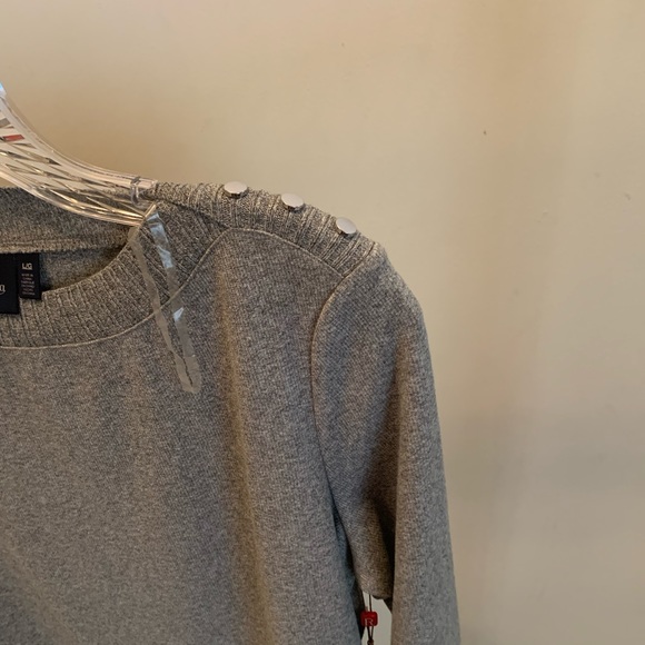 A sweater silver heather color 58% cotton 38% polyester 4% ElASTANE - Picture 3 of 6